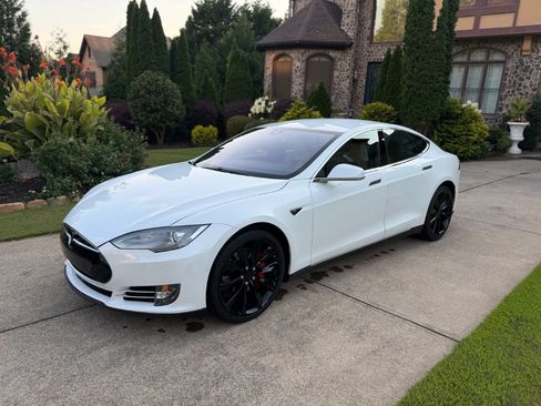 Used 2015 Tesla Model S P85D AWD/4WD image 2