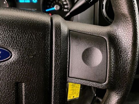 Used 2015 Ford F550 4x4 Regular Cab Super Duty image 18