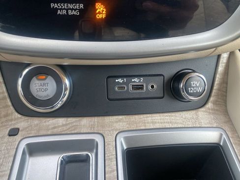 Used 2024 Nissan Murano SV image 25