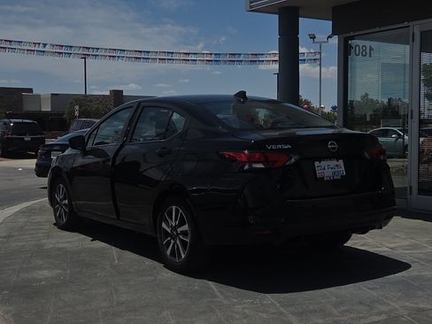 Used 2025 Nissan Versa SV FWD image 4