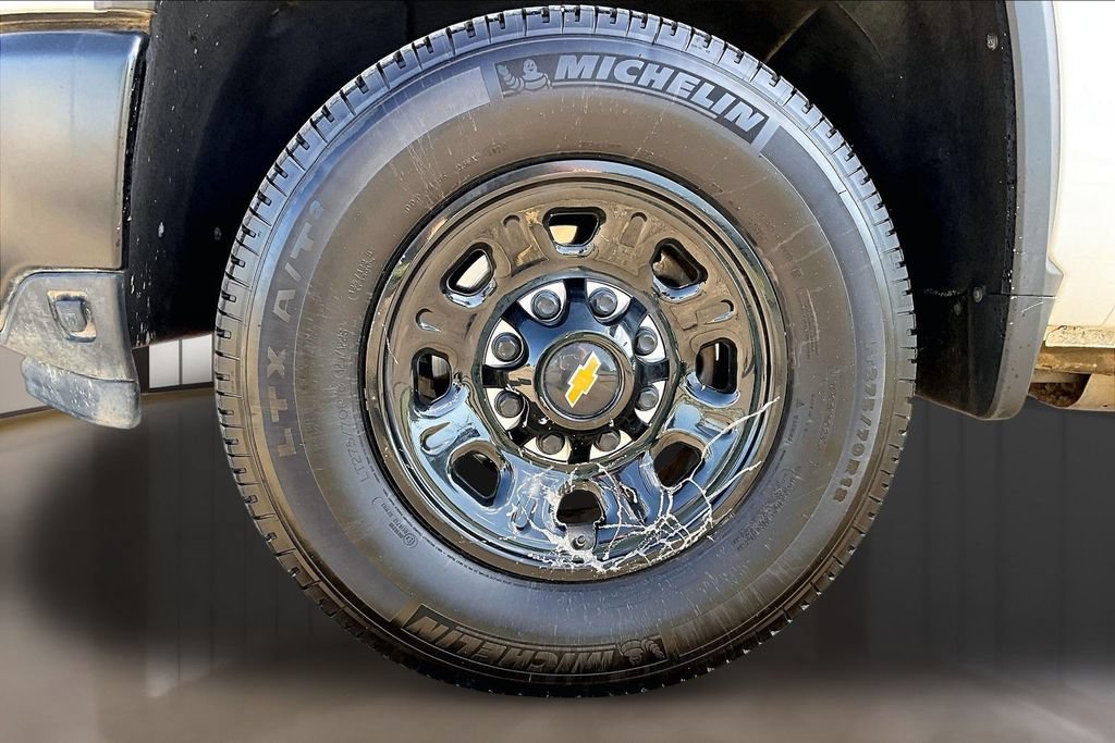 Used 2025 Chevrolet Silverado 3500 W/T AWD/4WD image 8
