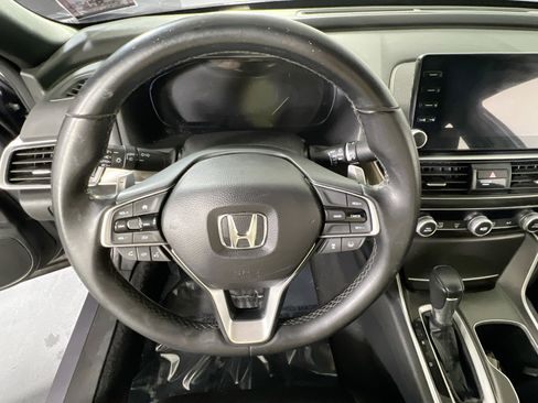 Used 2019 Honda Accord Sport image 11