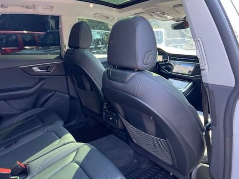 Used 2022 Audi Q8 Premium AWD/4WD image 24
