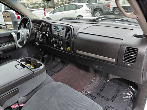 Used 2008 Chevrolet Silverado 2500 LT image 13