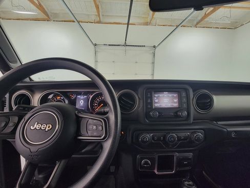 Used 2018 Jeep Wrangler Sport image 16