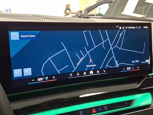 Used 2026 BMW M5 w/ Carbon Package AWD/4WD image 16
