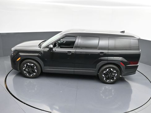 Used 2025 Hyundai Santa Fe SE image 31