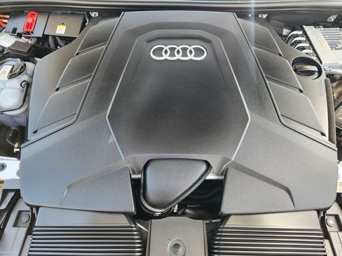 Certified 2023 Audi Q8 Prestige AWD/4WD image 36