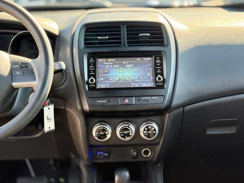 Used 2021 Mitsubishi Outlander Sport FWD image 17