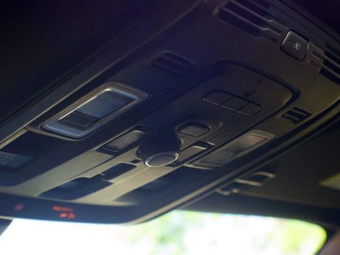 Used 2021 GMC Yukon XL Denali w/ Denali Premium Package image 35