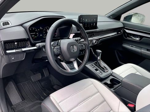 Used 2026 Honda CR-V Sport Touring image 18