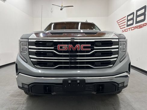 Used 2023 GMC Sierra 1500 SLT AWD/4WD image 4