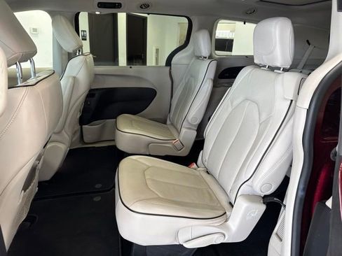 Used 2021 Chrysler Pacifica Limited w/ Premium & Safety Sphere Group AWD/4WD image 20