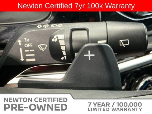 Used 2025 Nissan Pathfinder SL FWD image 36