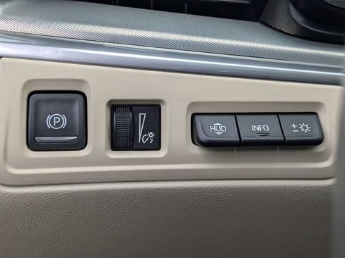 Certified 2023 Cadillac XT5 Premium Luxury w/ Technology Package FWD image 24