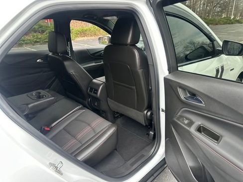 Used 2022 Chevrolet Equinox RS w/ Infotainment Package image 20