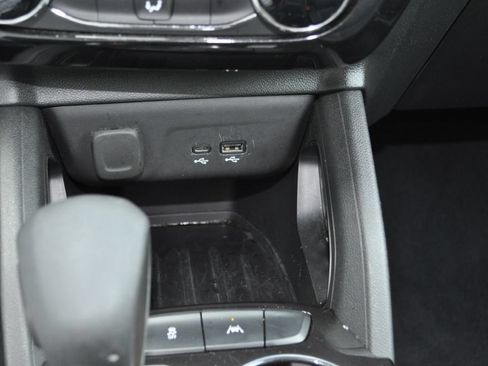 Used 2024 Chevrolet TrailBlazer LT FWD image 14