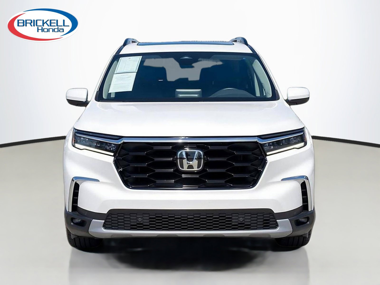 Used 2023 Honda Pilot Touring image 2