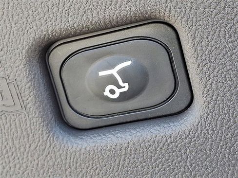 Used 2021 Lincoln Nautilus Reserve w/ Equipment Group 201A image 30