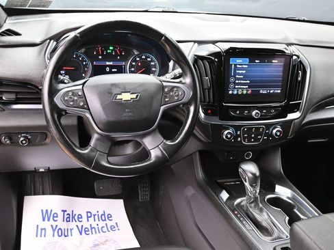 Used 2023 Chevrolet Traverse LT image 34