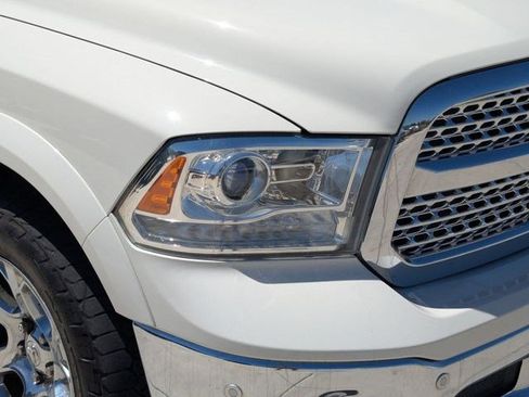 Used 2017 RAM 1500 Laramie AWD/4WD image 11
