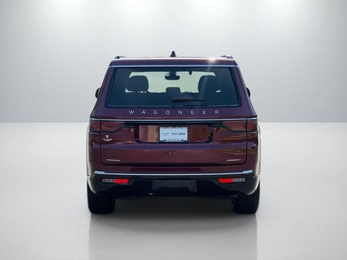 Used 2022 Jeep Wagoneer Series III AWD/4WD image 6