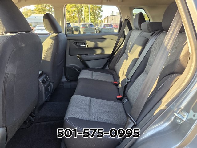 Used 2025 Nissan Rogue SV FWD image 11