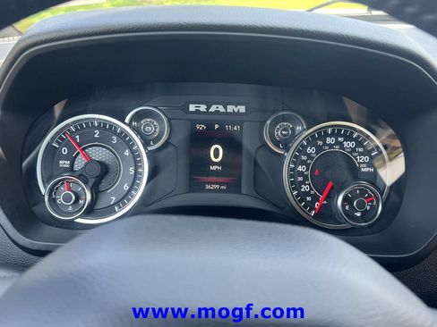 Used 2024 RAM 2500 Big Horn AWD/4WD image 14