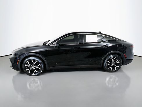 Used 2023 Toyota Crown XLE image 9