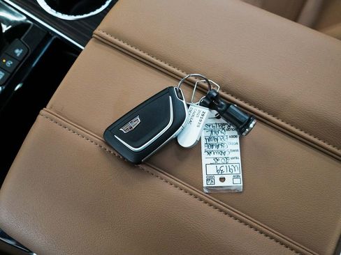 Used 2025 Cadillac Escalade Premium Luxury w/ LPO, Floor Liner Package AWD/4WD image 20