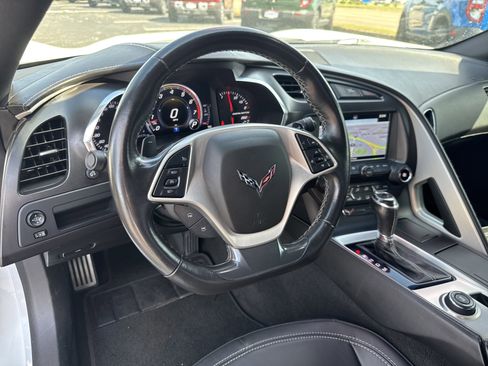 Used 2019 Chevrolet Corvette Stingray Coupe w/ Z51 1LT RWD image 11