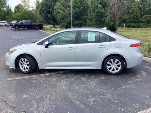 Certified 2025 Toyota Corolla LE FWD image 11