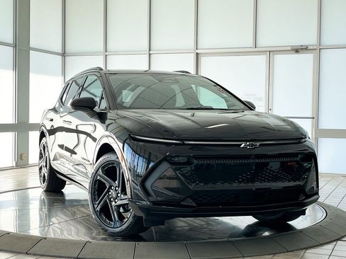 Certified 2024 Chevrolet Equinox EV RS image 2