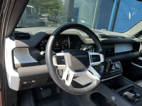 Used 2023 Land Rover Defender 110 S AWD/4WD image 10