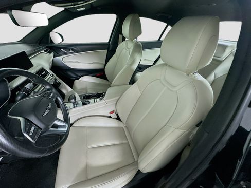 Used 2024 Genesis G70 2.5T RWD image 13