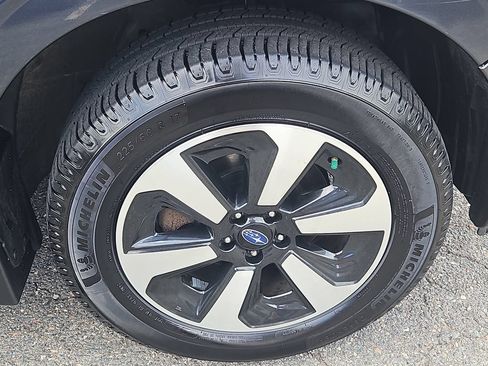 Used 2018 Subaru Forester 2.5i w/ Alloy Wheel Package AWD/4WD image 10