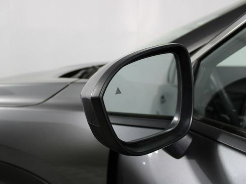 Used 2023 Nissan Rogue SV FWD image 7