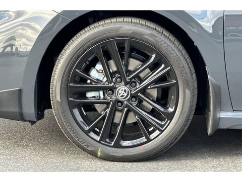 New 2026 Toyota Camry SE FWD image 32