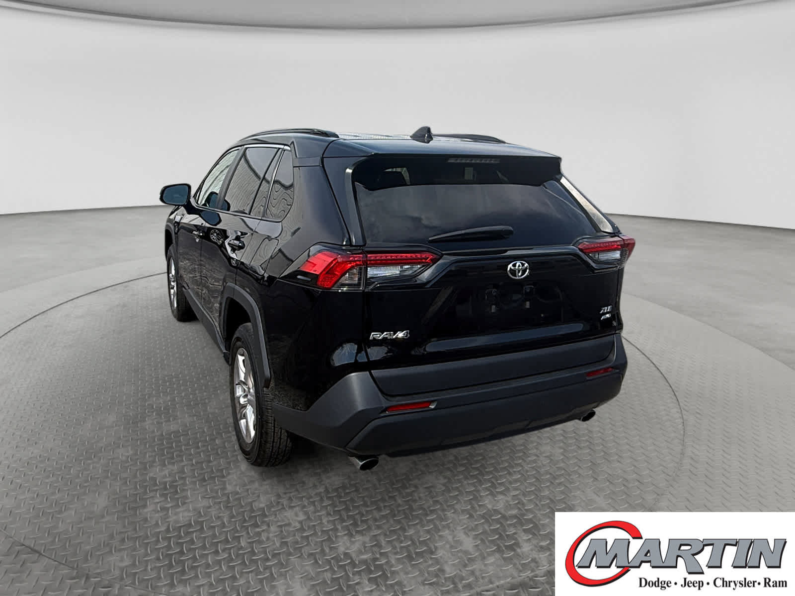 Used 2025 Toyota RAV4 XLE AWD/4WD image 7