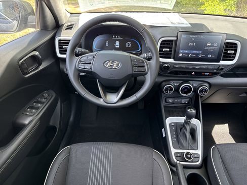 New 2026 Hyundai Venue SEL FWD image 14