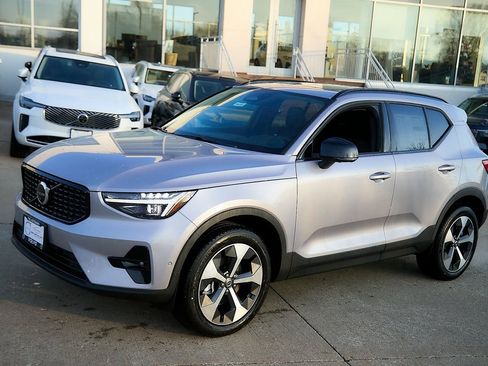 New 2026 Volvo XC40 B5 Plus w/ Protection Package Premier image 6