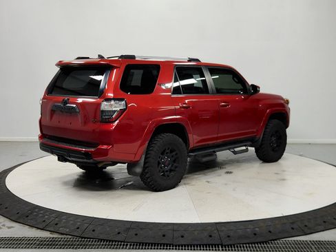 Used 2018 Toyota 4Runner TRD Off-Road Premium AWD/4WD image 8