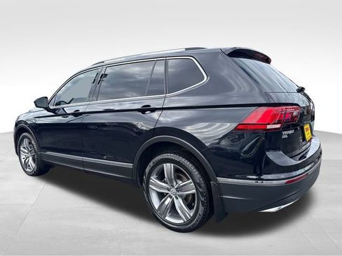 Used 2019 Volkswagen Tiguan SEL Premium w/ 3rd Row Seat Package image 8