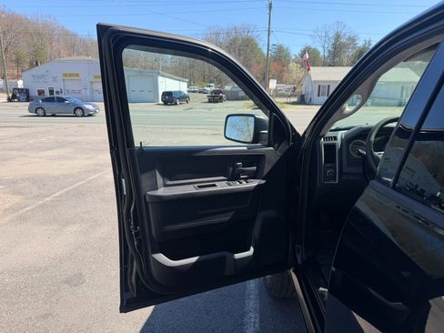 Used 2014 RAM 1500 Express w/ Black Ram 1500 Express Group AWD/4WD image 20