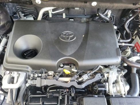 Used 2020 Toyota RAV4 XLE Premium FWD image 9