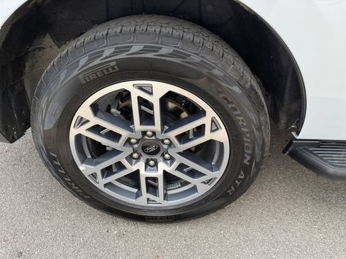 Used 2025 Ford Expedition Active AWD/4WD image 45