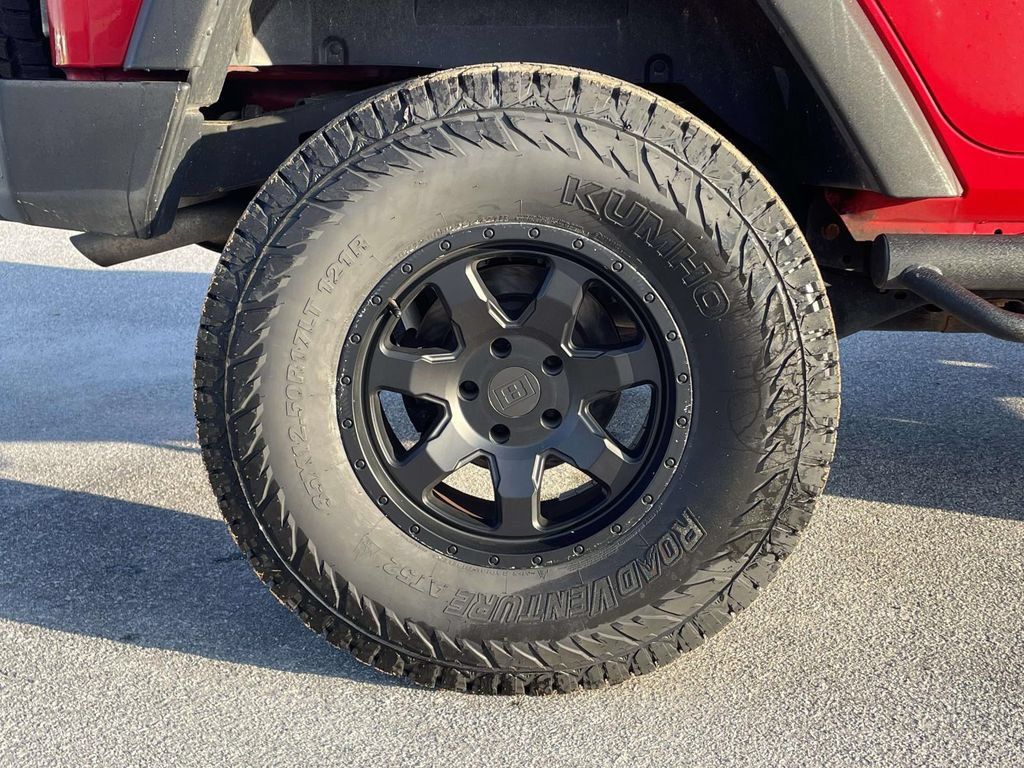 Used 2018 Jeep Wrangler Unlimited Sport S AWD/4WD image 28