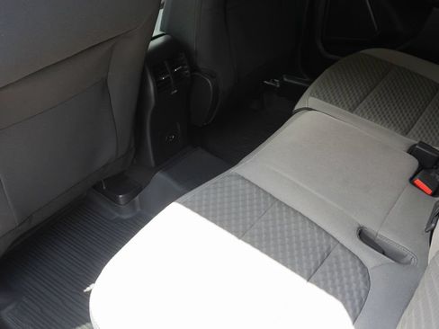 Used 2022 Ford Escape SE w/ SE Sport Appearance Package FWD image 17