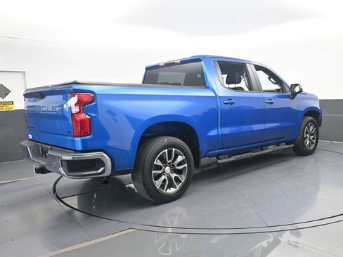 Used 2022 Chevrolet Silverado 1500 LT w/ LPO, Dark Essentials Package RWD image 6