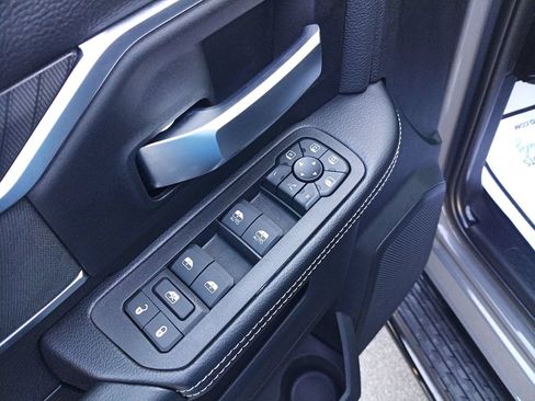 Used 2026 RAM 3500 Big Horn AWD/4WD image 11